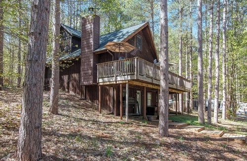 Thompsonville Cabin | Cozy cabin in the center of Crystal Mountain Resort.