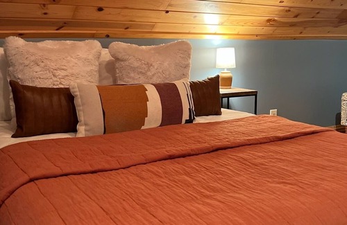 Schroeder Cabin | Cozy cabin in the woods just off the North Shore of Lake Superior!