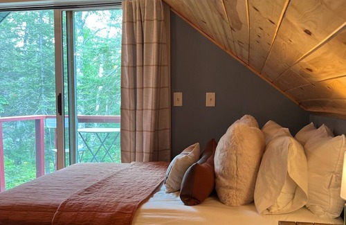 Schroeder Cabin | Cozy cabin in the woods just off the North Shore of Lake Superior!