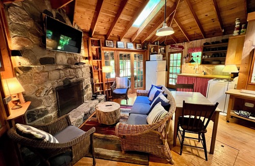 Fennville Cottage | Cozy cabin in the woods within walking distance to Lake Michigan