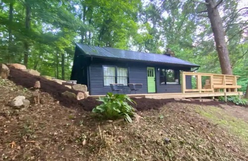 Waneta Cabin | Cozy Cabin in the Woods Near Berea