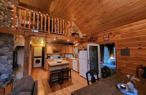 Webster Cabin | Cozy Cabin in the Woods