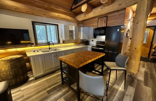 Golden Cabin | Cozy Cabin - log Cabin Luxury