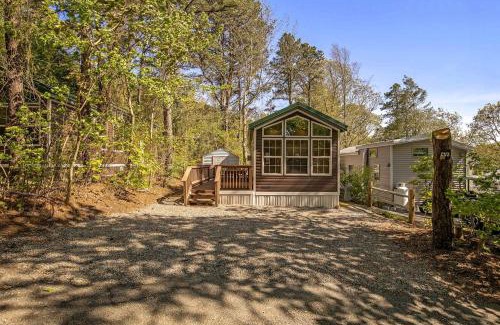 Sandwich House | Cozy Cabin Near Sandwich Glass Museum, Massachusetts