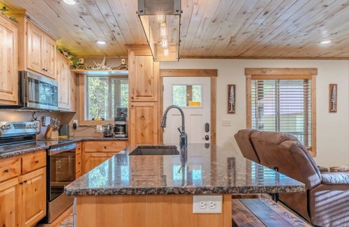 Island Park Cabin | Cozy Cabin Nestled in the Pines