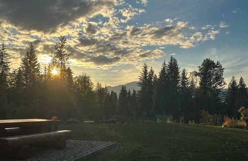 Clearwater Cabin | Cozy cabin on 10 acres in Clearwater BC