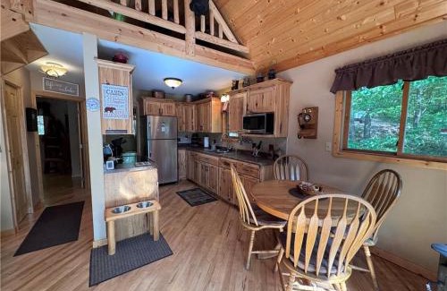 Brill House | Cozy cabin on a lake