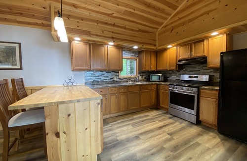 Lake Tomahawk Cabin | Cozy cabin on lake and trails