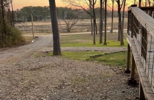Clarksville Cabin | Cozy cabin on Lake Ludwig with a nice view of the lake. Pet friendly!