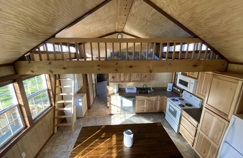 Pilot Point Cabin | Cozy Cabin on Ranch by Lake Ray Roberts!