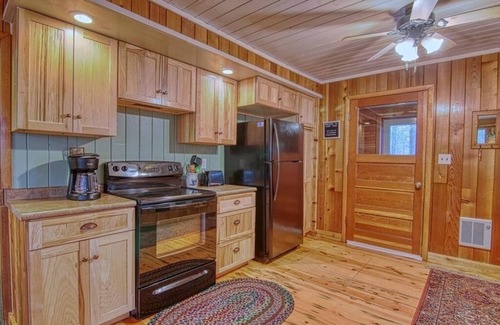 Hayward Cabin | Cozy Cabin on Reed Lake Near Chippewa Flowage. Only 15 Minutes to Hayward.