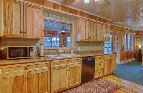 Hayward Cabin | Cozy Cabin on Reed Lake Near Chippewa Flowage. Only 15 Minutes to Hayward.