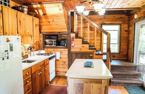 Schroon Lake Cabin | Cozy Cabin on roaring Brook