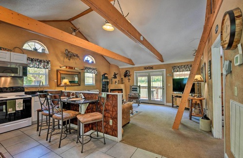 Chattanooga Cabin | Cozy Cabin on Tenn River - 10 Mi to Chattanooga!