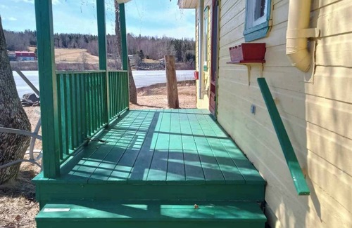 Aroostook Cabin | Cozy Cabin on The Lake