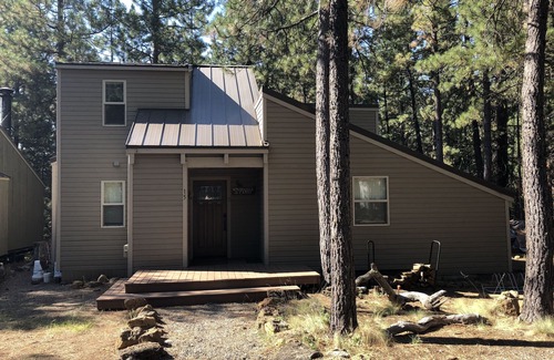Black Butte Ranch Cabin | Cozy Cabin on Aspen Lake
