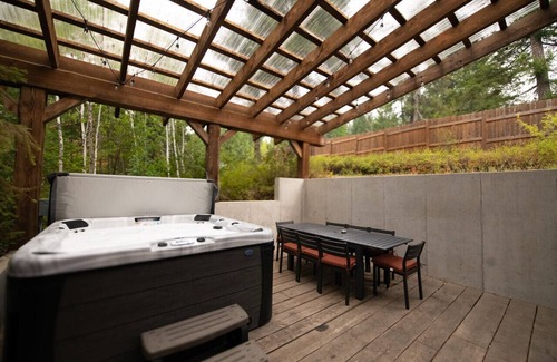 Coram Cabin | Cozy cabin outside Glacier National Park. Private hot tub + pet-friendly!