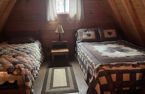 Brownville Cabin | Cozy Cabin - Perfect Maine Getaway