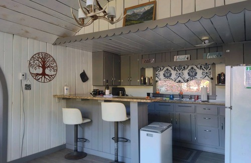 Saranac Lake Cabin | Cozy Cabin, porch & lake