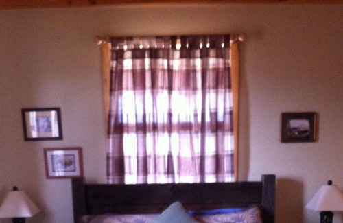 Dillon Cabin | Cozy Cabin - Prime Fly Fishing, Hunting or Vacation - Very CLEAN & Comfy-Montana