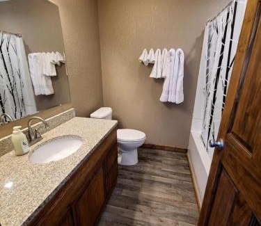 Moscow House | Cozy Cabin Rentals for a Family Getaway in Southeastern Iowa
