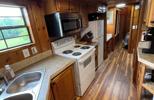 Morganton Cabin | Cozy Cabin Retreat Lake James & Fonta Flora Trail