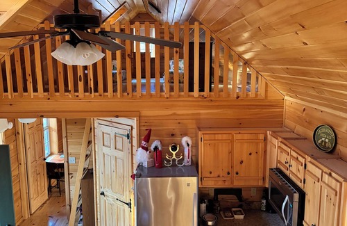 Brookline Cabin | Cozy Cabin Retreat on Putney Mountain