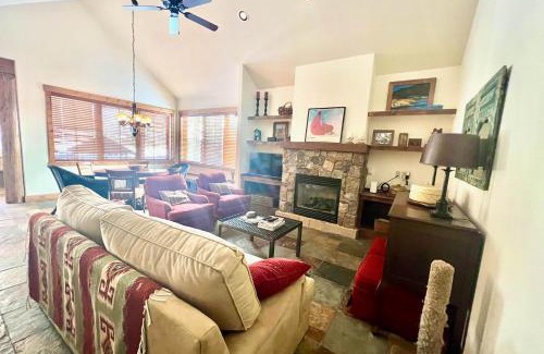Grand Lake House | Cozy Cabin Retreat