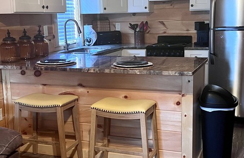 Jacksonville Cabin | Cozy Cabin