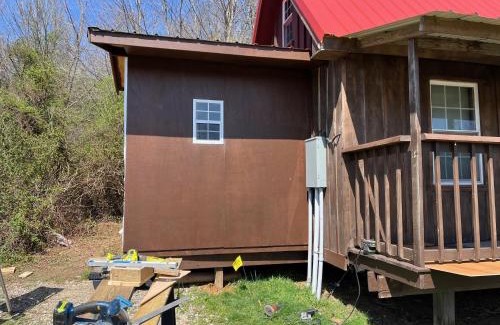East Fultonham House | Cozy Cabin