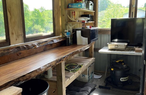 East Fultonham Cabin | Cozy cabin