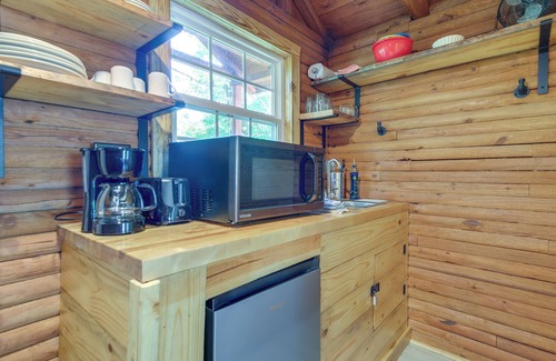 Huntsville Apartment | Cozy Cabin w/Direct ATV Trail Riding & Mtn Views!
