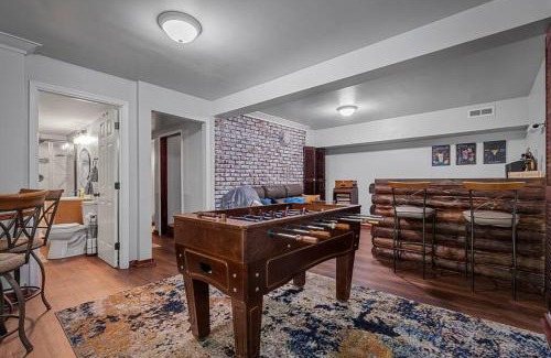 Macon House | Cozy Cabin Where Comfort Meets Fun!