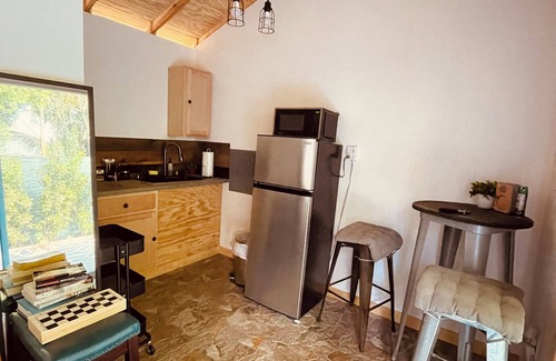 Homestead Cabin | Cozy cabin with 1 bedroom and WiFi, AC in lovely Homestead