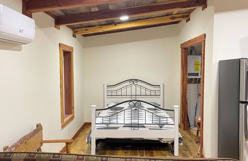 Bruno Cabin | Cozy cabin with 1 bedroom and WiFi, AC in enjoyable Everton AR 90 Acres