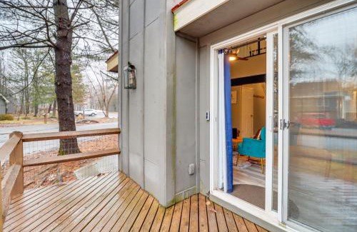 White Haven House | Cozy Cabin with Deck Less Than 1 Mi to Jack Frost Resort!