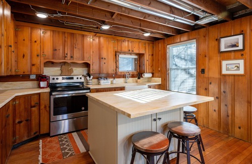 West Olive Cottage | Cozy Cabin with Lake Michigan Beach Access just Steps Away