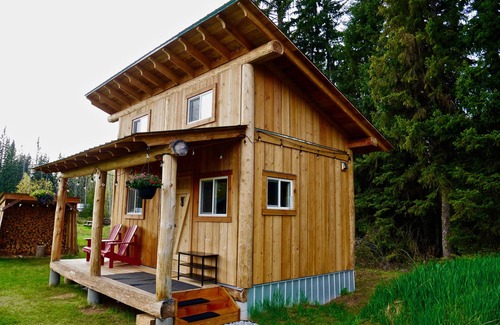 Blaeberry Cabin | Cozy Cabin with Magnificient Views and Woodstove
