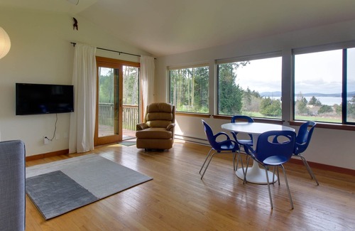 Lopez Island Apartment | Cozy cabin with peaceful atmosphere, breathtaking ocean views, minutes to beach