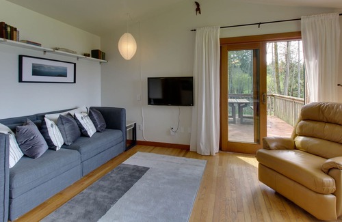 Lopez Island Apartment | Cozy cabin with peaceful atmosphere, breathtaking ocean views, minutes to beach