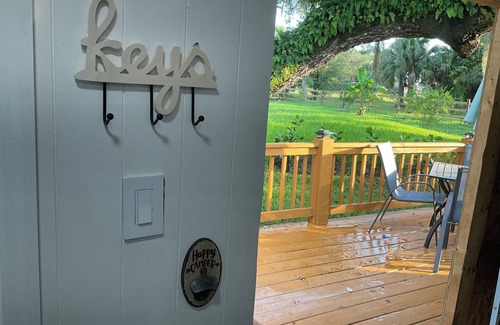 Moore Haven Cabin | Cozy cabin with WiFi and AC in charming LaBelle