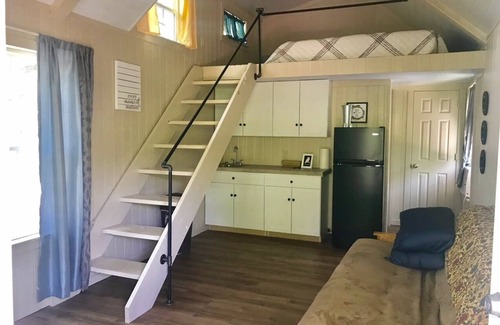 Westminster Cabin | Cozy Cabins for Self or Family Retreat