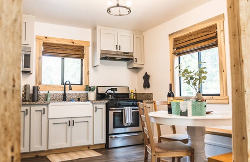 North Fork Cabin | Cozy CaliCabin bordering the Sierra National Forest, Bass Lake and Yosemite