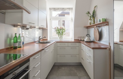 Lehel Apartment | Cozy calm Maisonette with private rooftop in the heart of Munich