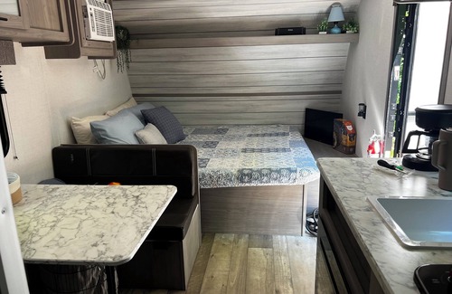 Whittier RV Rental | Cozy Camper in Charming Whittier with Heat & AC