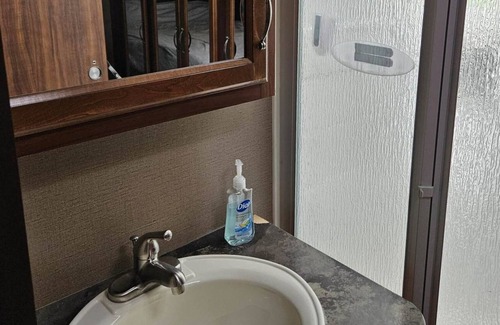 Whitehall RV Rental | Cozy Camper in the country!