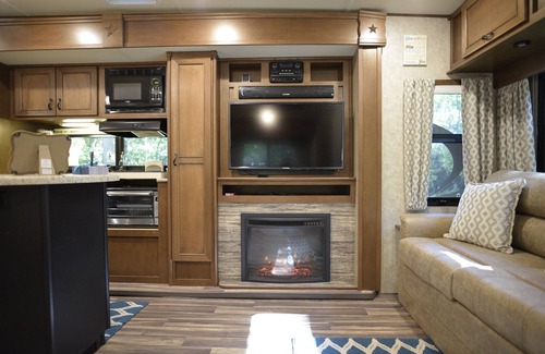 Durants Neck House | Cozy Camper~New Wash Shed~Fast Wi-Fi~Comfy Bed~Fire Pit~Near Croquet Club