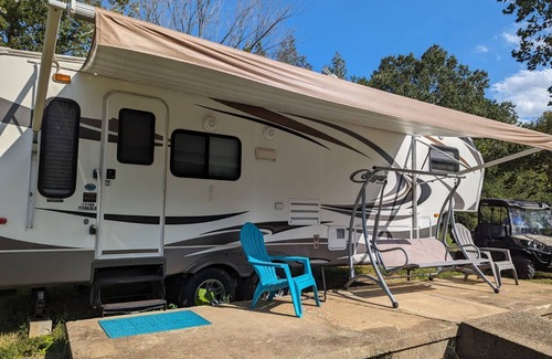 Paris RV Rental | Cozy camper w/fire pit, only 17 min from KY Lake!