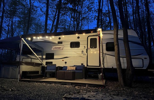 Watkins Glen RV Rental | Cozy camper w/private hot tub near the ❤️of Watkins Glen /The Lantern unit 3