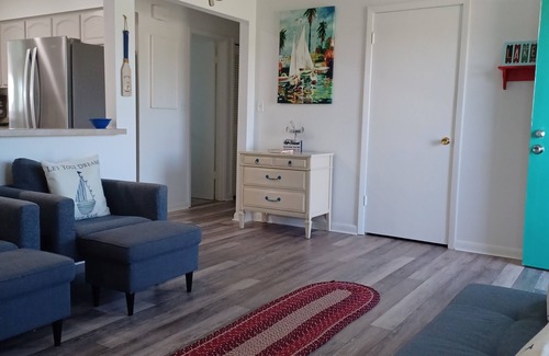 Highland House | Cozy canal front home. Minutes from Sebring International Raceway.